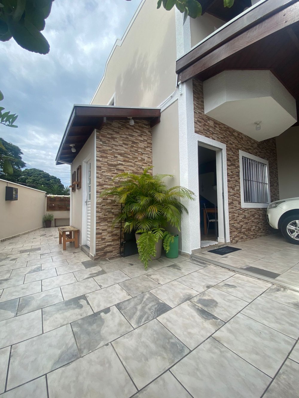 Sobrado Geminado - Venda - Vila Tesouro - So Jos dos Campos - SP