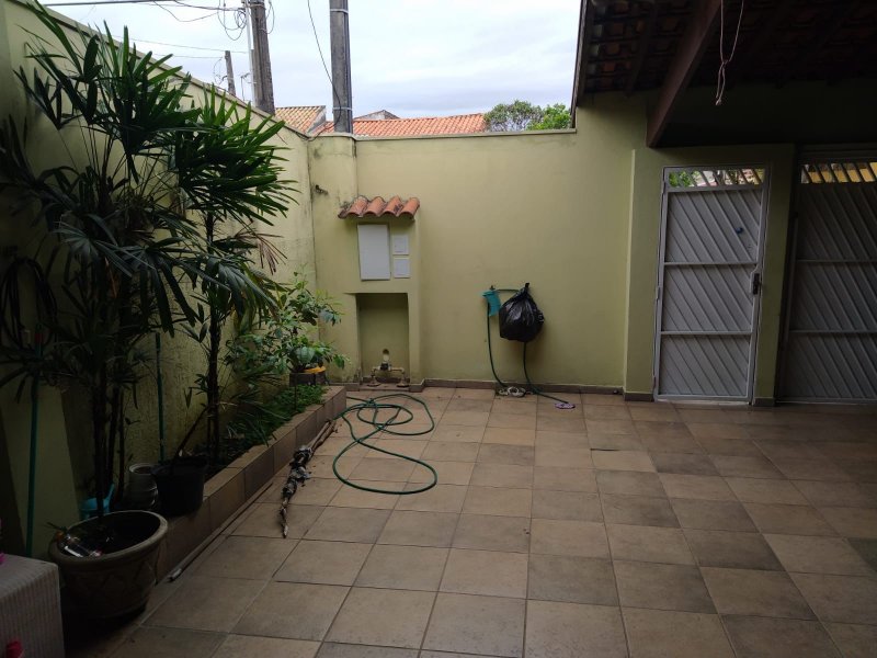 �TIMA CASA PARA ALUGAR EM CONDOMINIO 