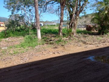 OTIMA REA EM UBATUBA